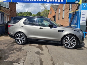 Used Land Rover Discovery 2018 for sale - 76950208: Photo