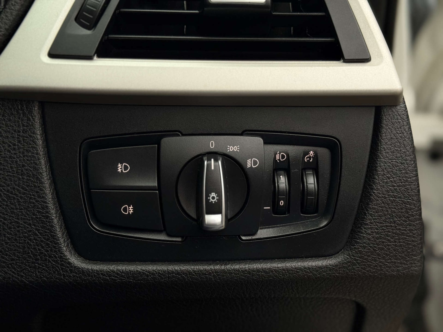 Used BMW 3 Series 2018 for sale - 76589724: Photo 19