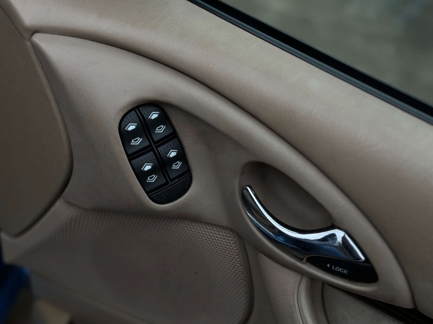 Used Ford Focus 2002 for sale - 76933029: Photo 16