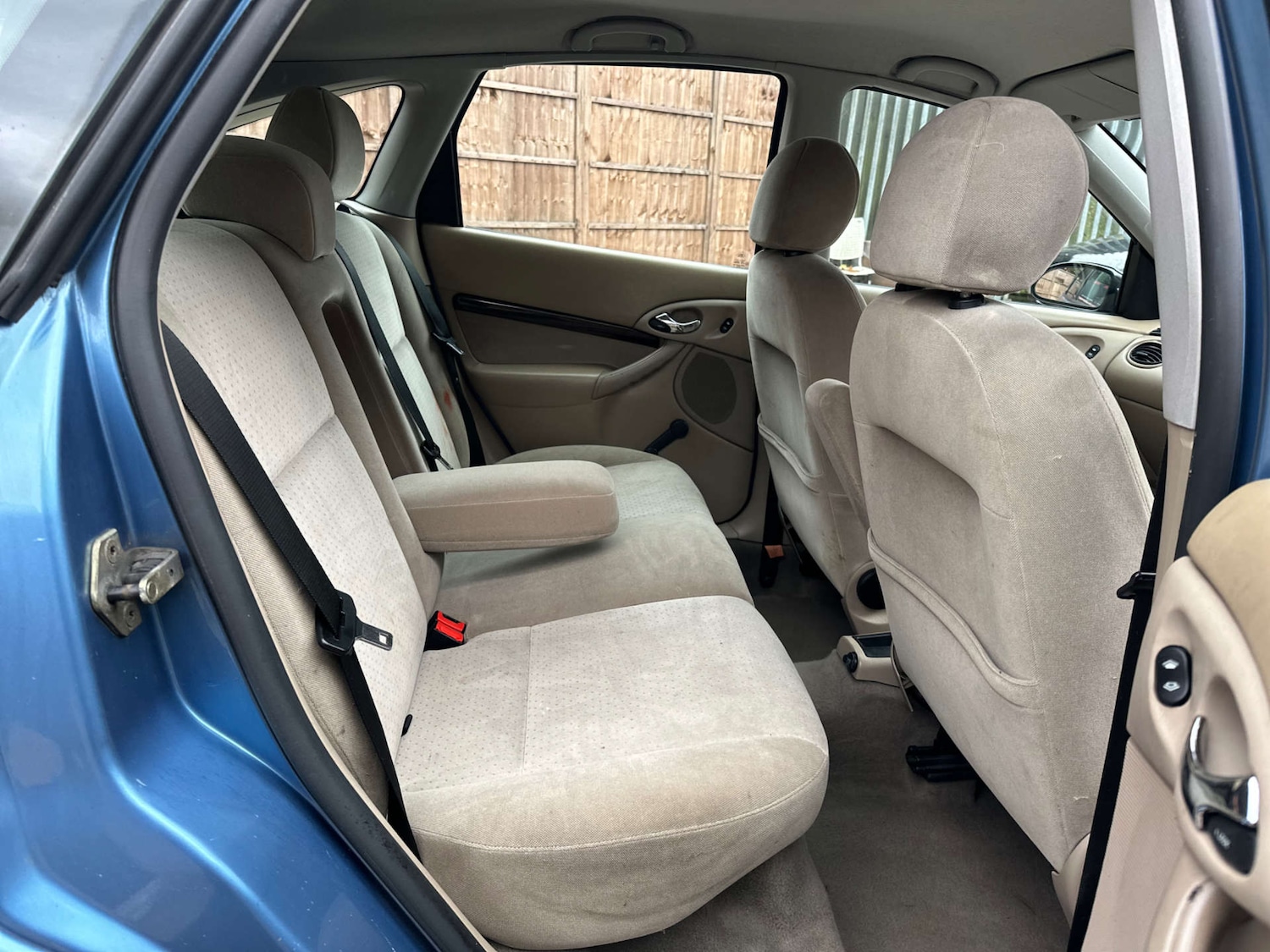 Used Ford Focus 2002 for sale - 76933029: Photo 29