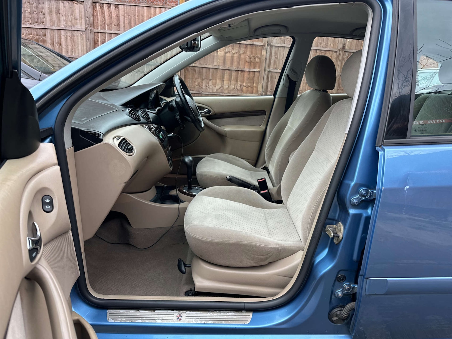 Used Ford Focus 2002 for sale - 76933029: Photo 32