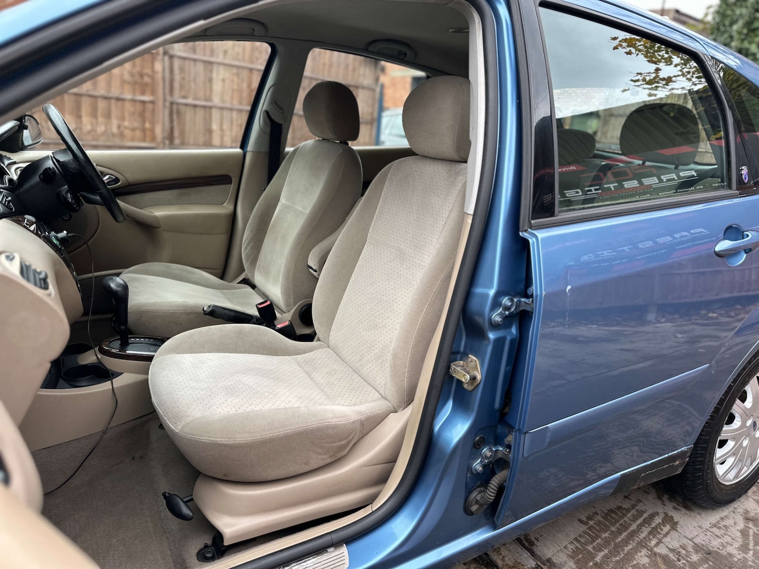 Used Ford Focus 2002 for sale - 76933029: Photo 33