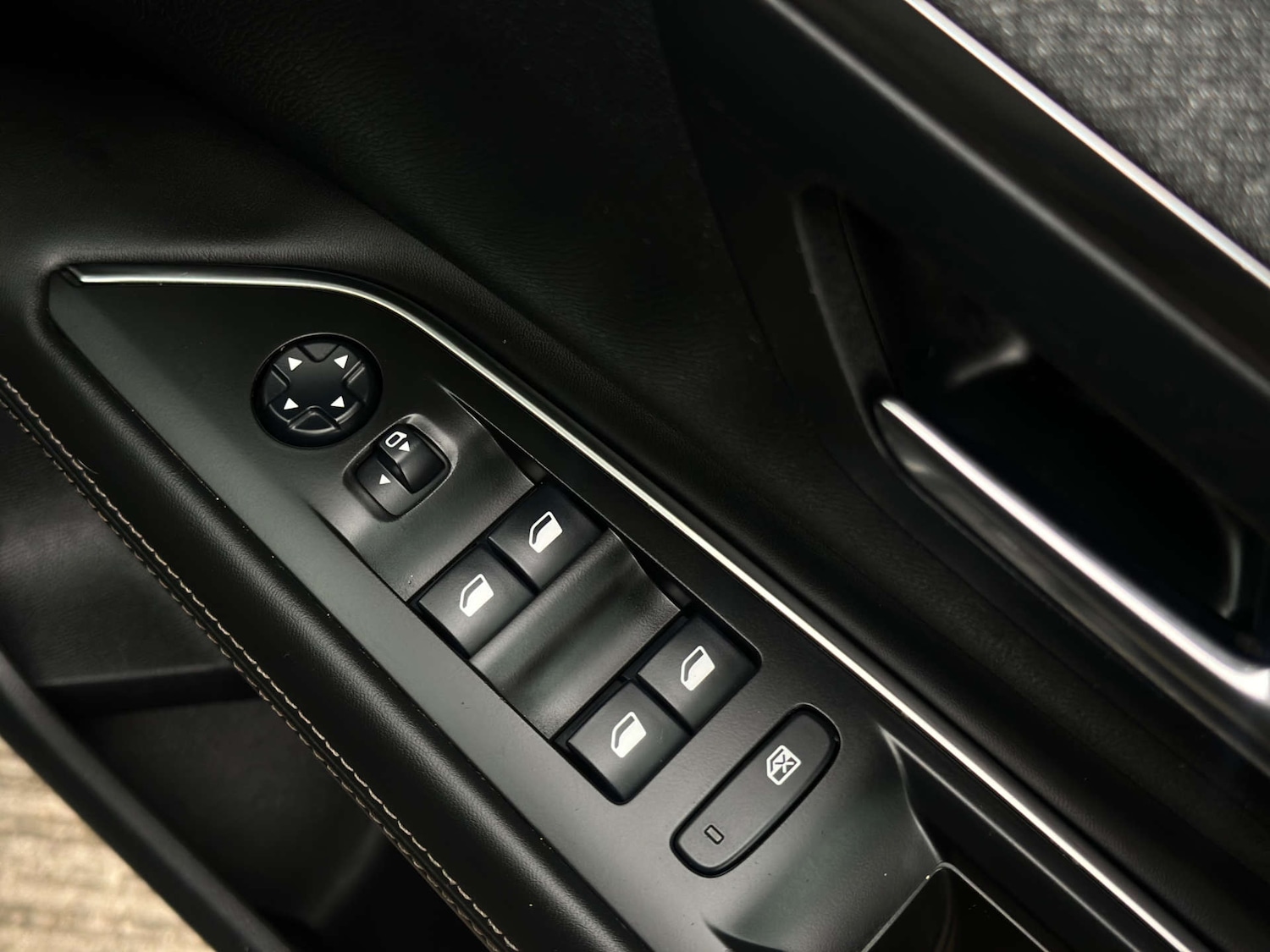 Used Peugeot 3008 2018 for sale - 77383406: Photo 17