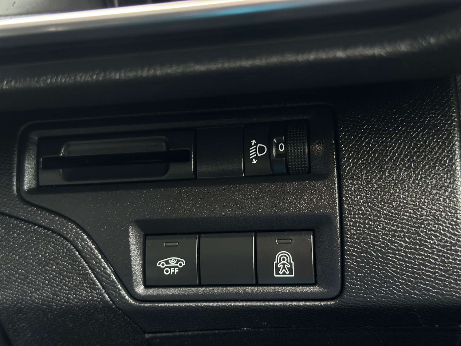 Used Peugeot 3008 2018 for sale - 77383406: Photo 18