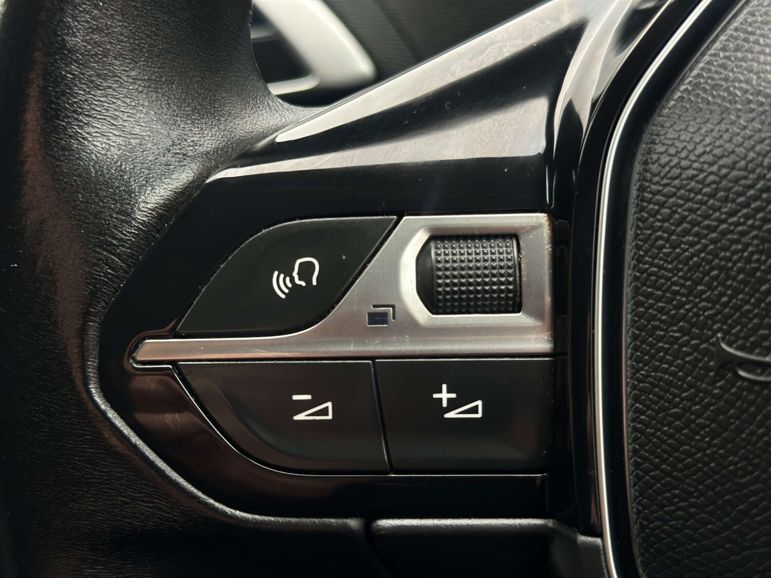 Used Peugeot 3008 2018 for sale - 77383406: Photo 22