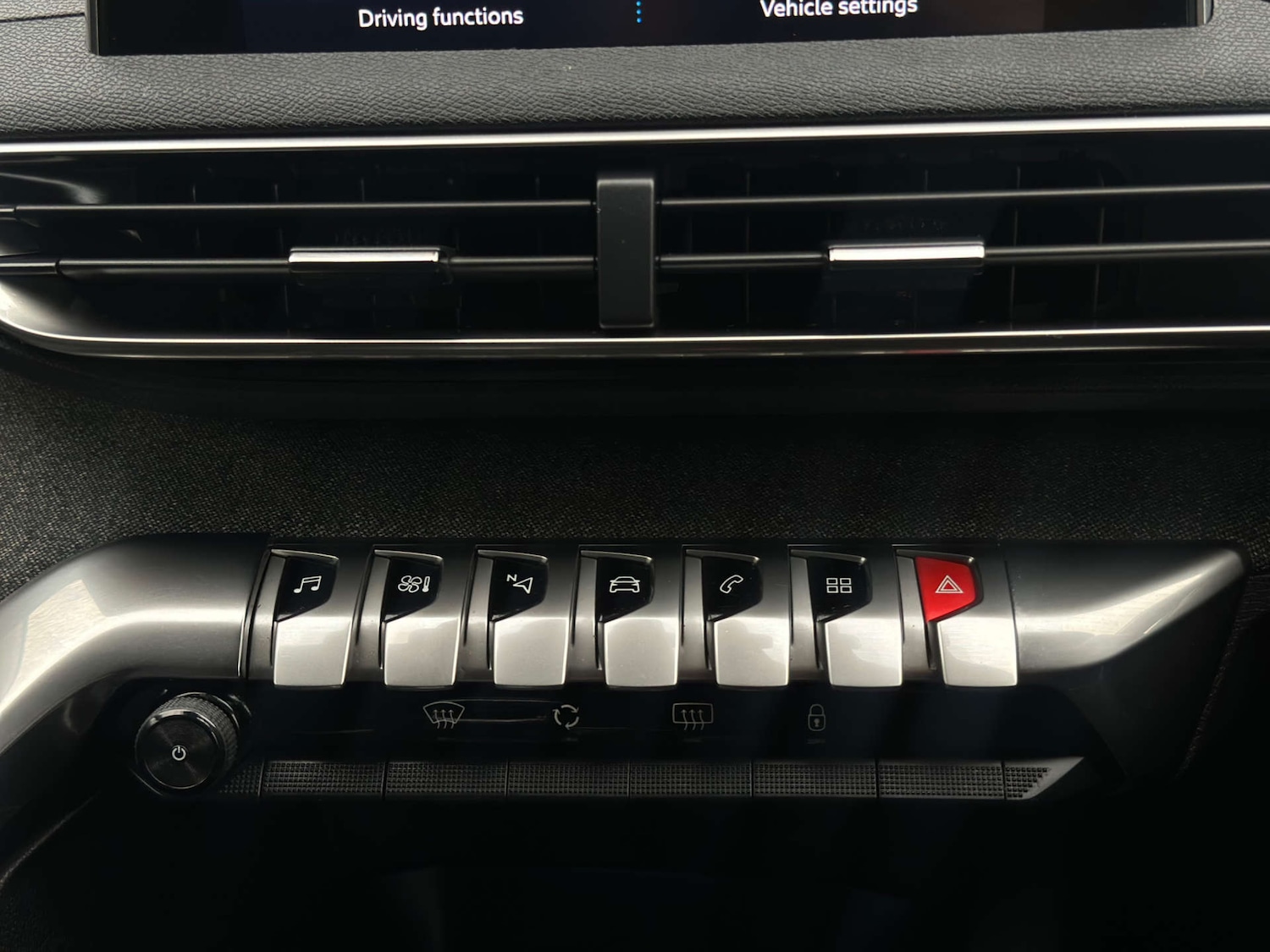 Used Peugeot 3008 2018 for sale - 77383406: Photo 28