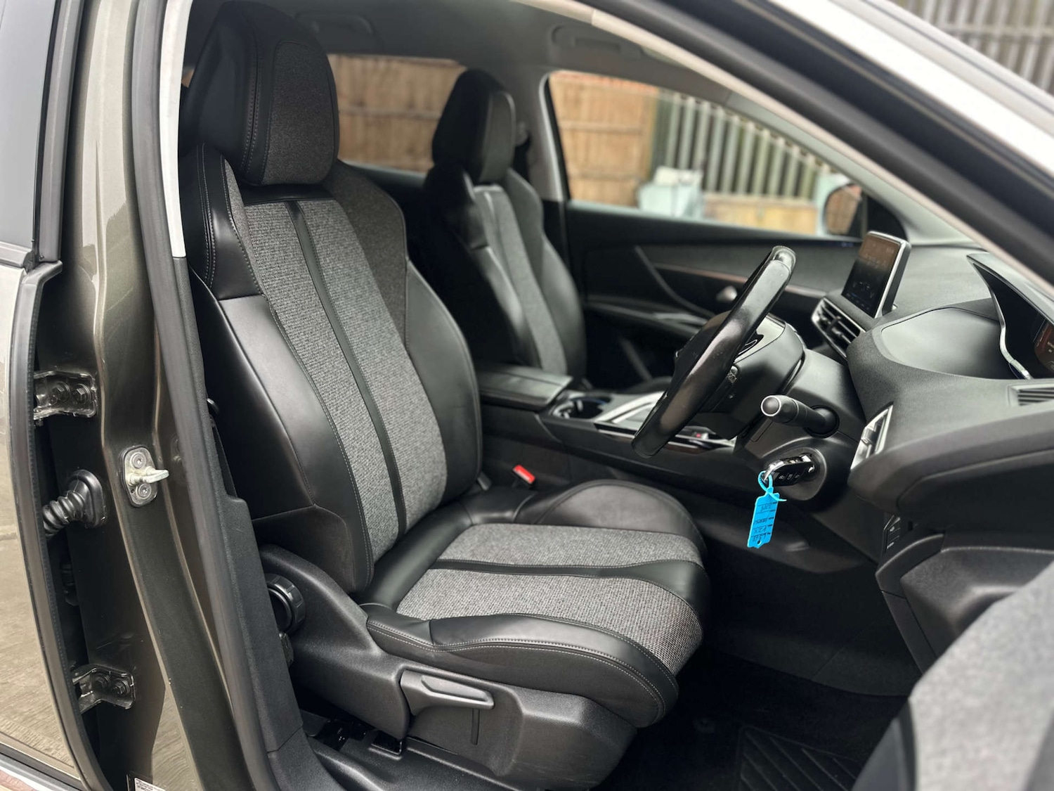 Used Peugeot 3008 2018 for sale - 77383406: Photo 30