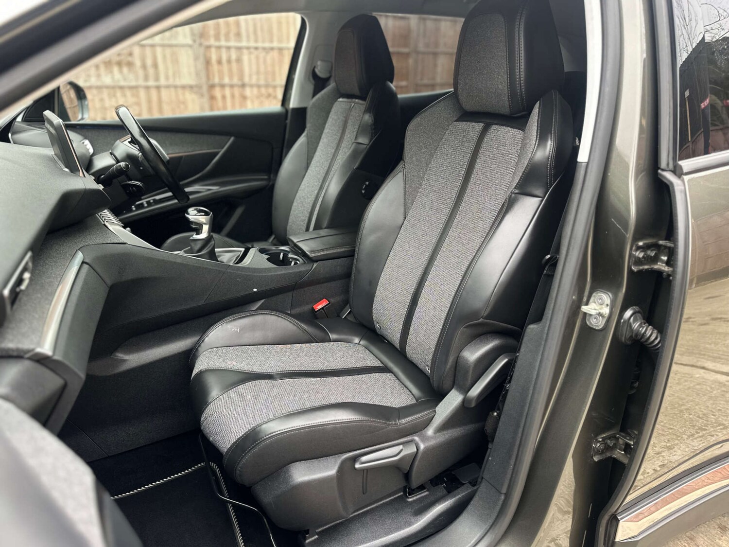 Used Peugeot 3008 2018 for sale - 77383406: Photo 36