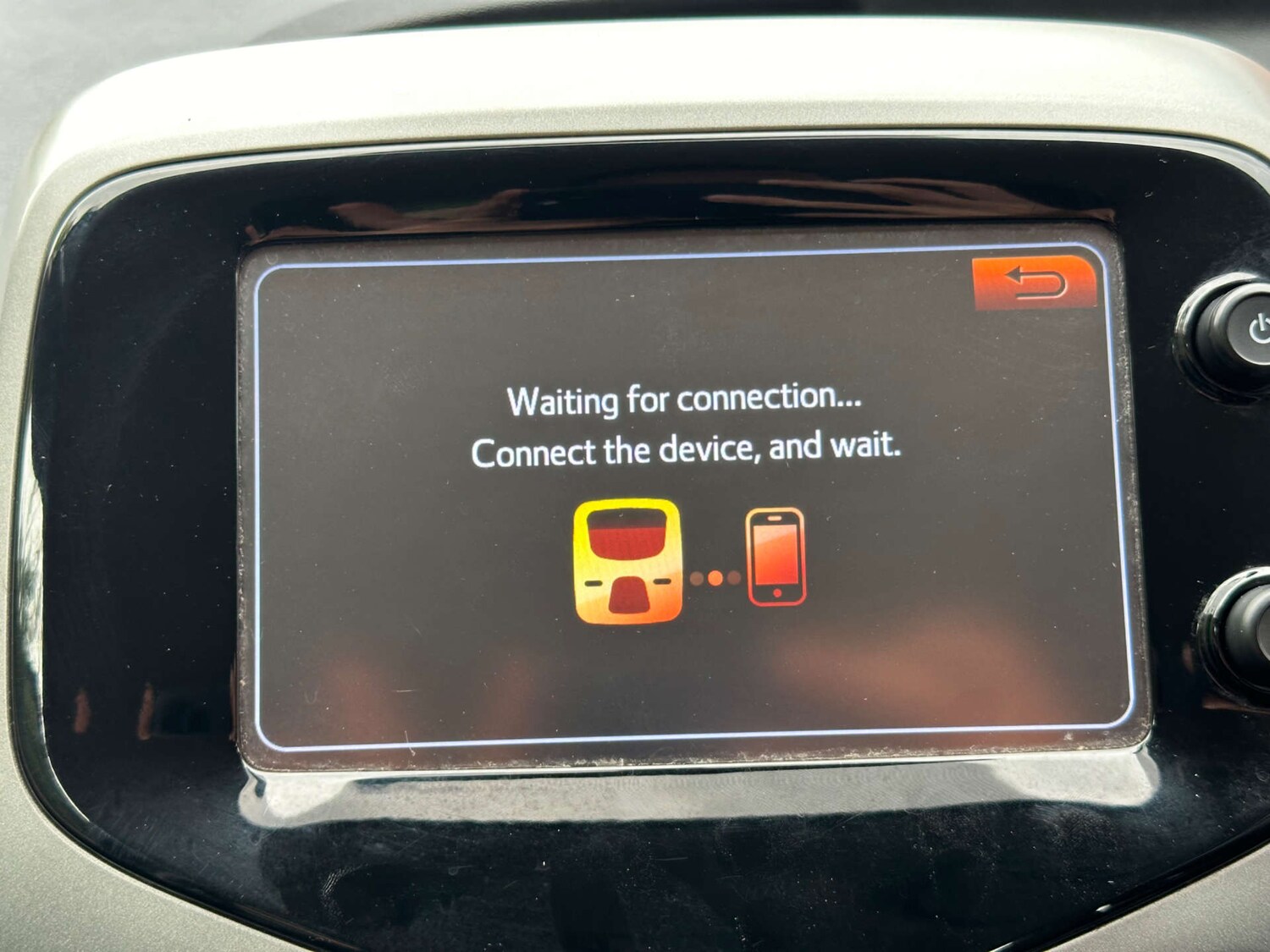 Used Peugeot 108 2016 for sale - 75936130: Photo 29