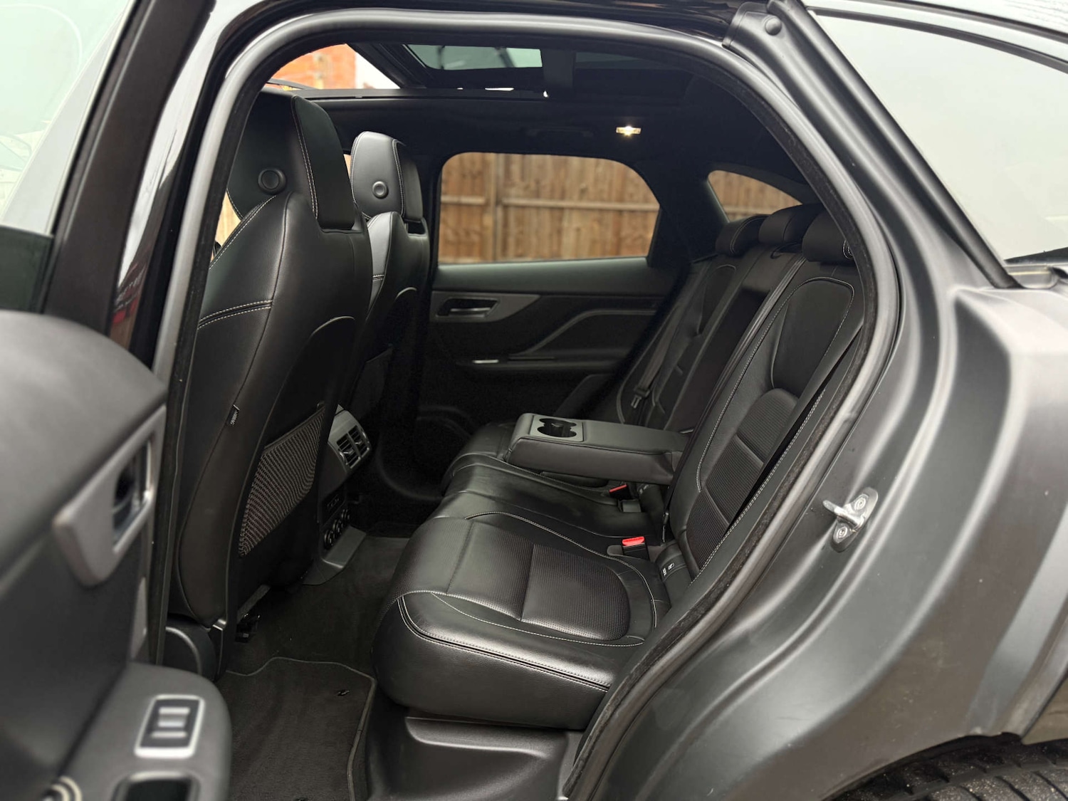 Used Jaguar F-Pace 2018 for sale - 76601891: Photo 45