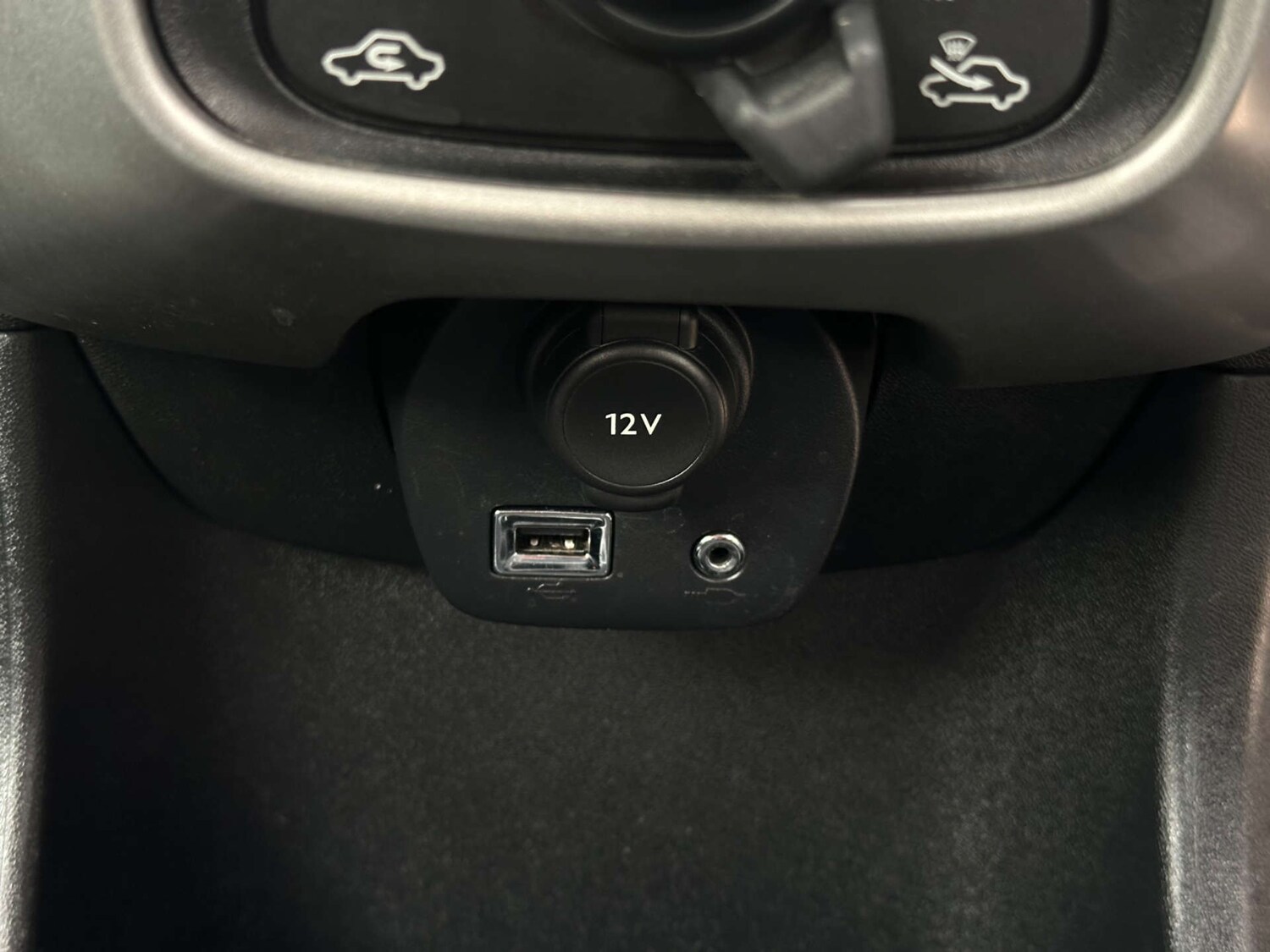 Used Peugeot 108 2016 for sale - 76602012: Photo 31