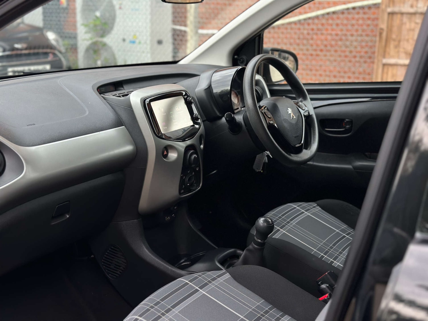 Used Peugeot 108 2016 for sale - 76602012: Photo 40