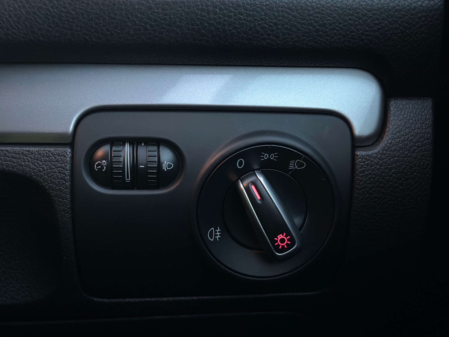 Used Volkswagen Golf 2010 for sale - 76518059: Photo 16