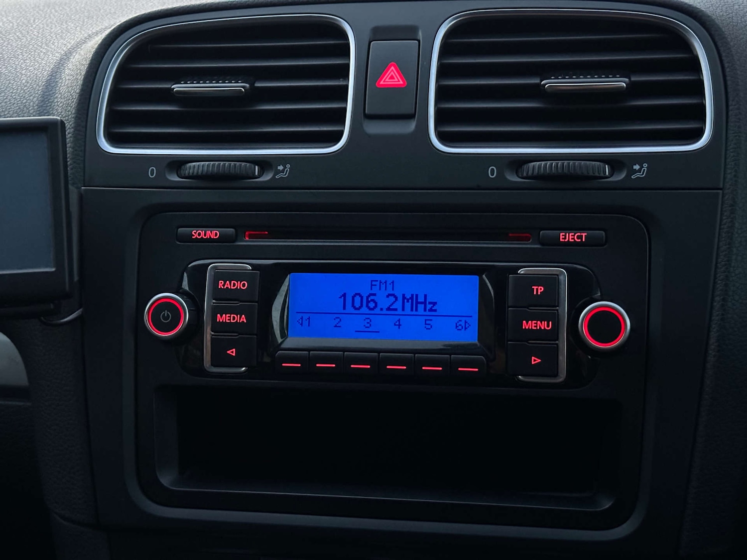 Used Volkswagen Golf 2010 for sale - 76518059: Photo 19