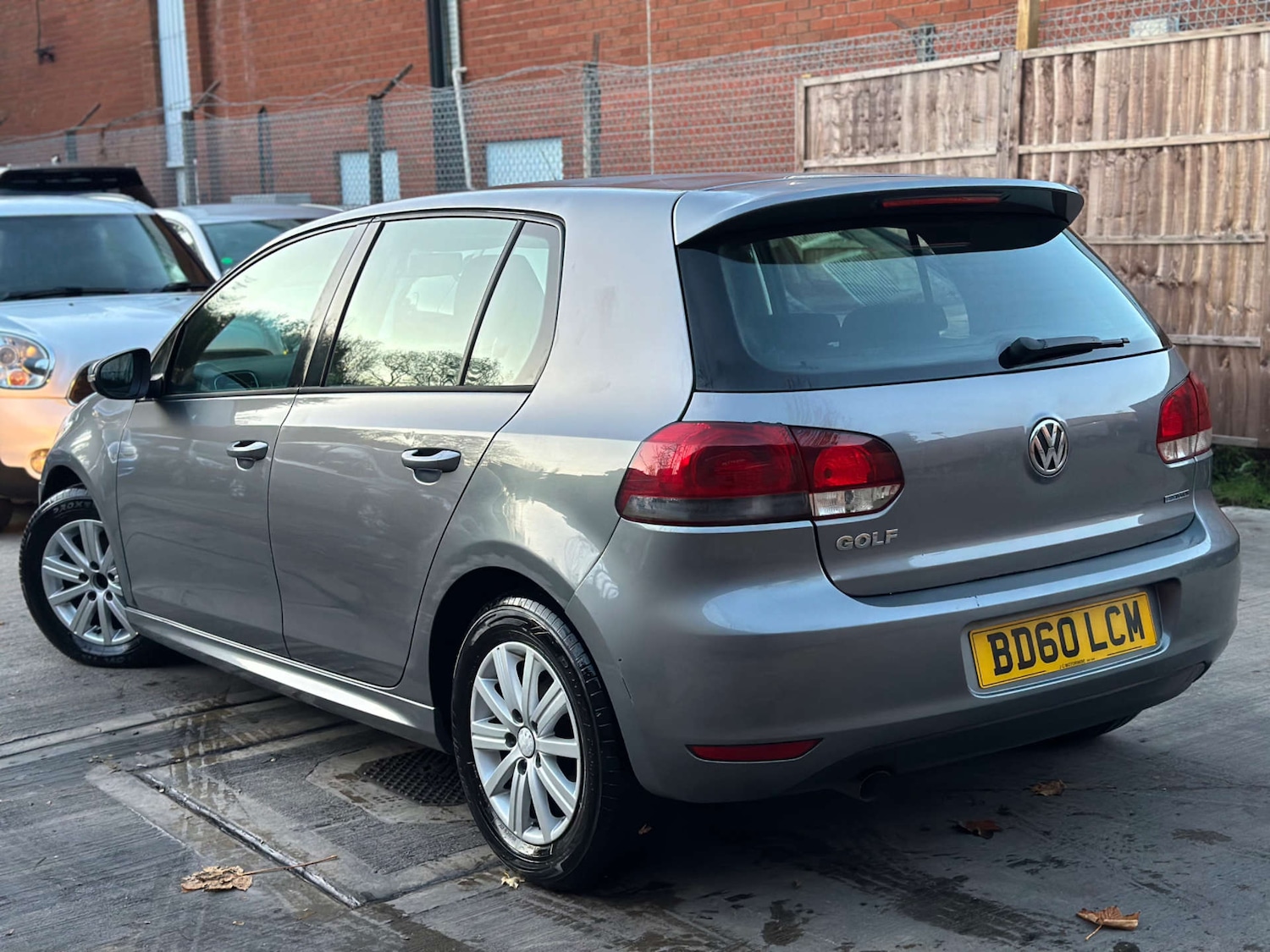 Used Volkswagen Golf 2010 for sale - 76518059: Photo 8