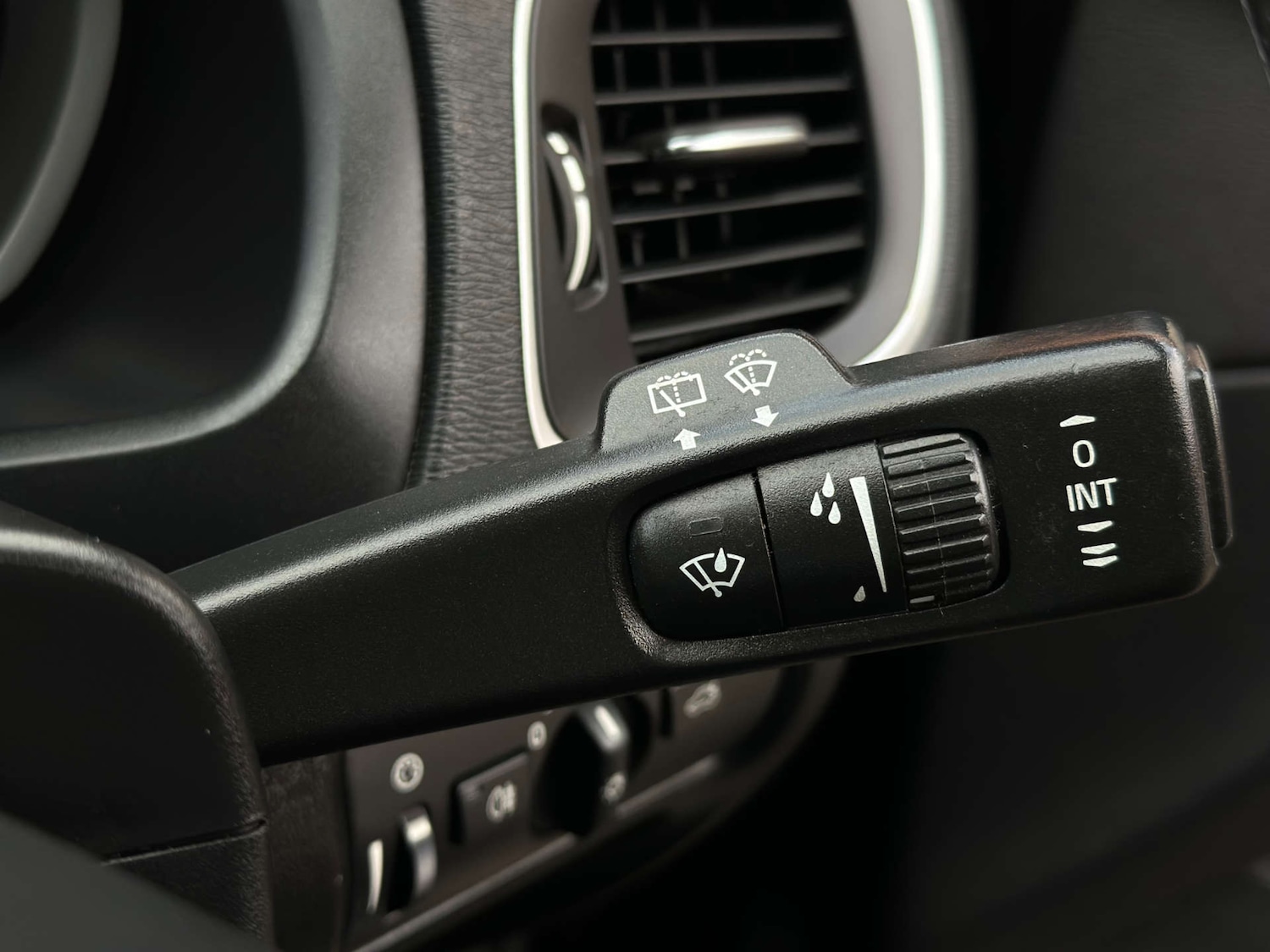 Used Volvo V40 2017 for sale - 76836462: Photo 21