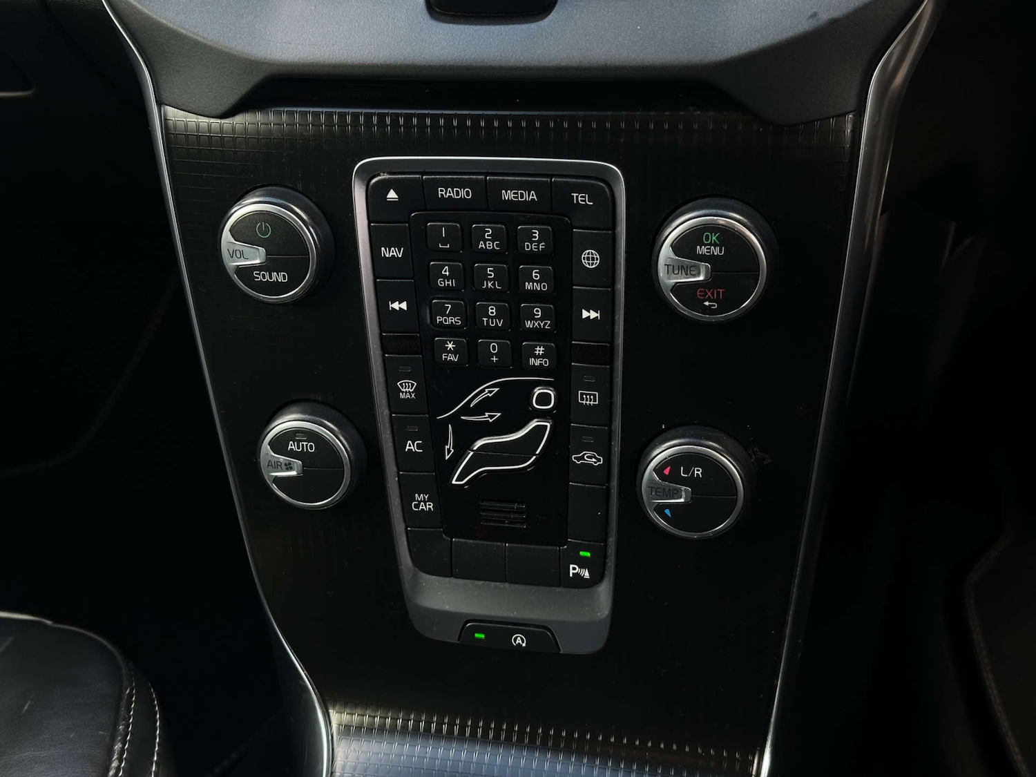 Used Volvo V40 2017 for sale - 76836462: Photo 26