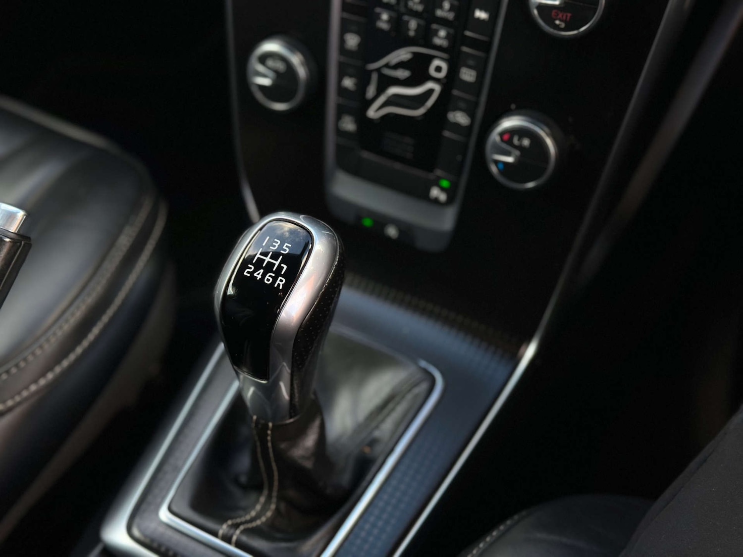 Used Volvo V40 2017 for sale - 76836462: Photo 27