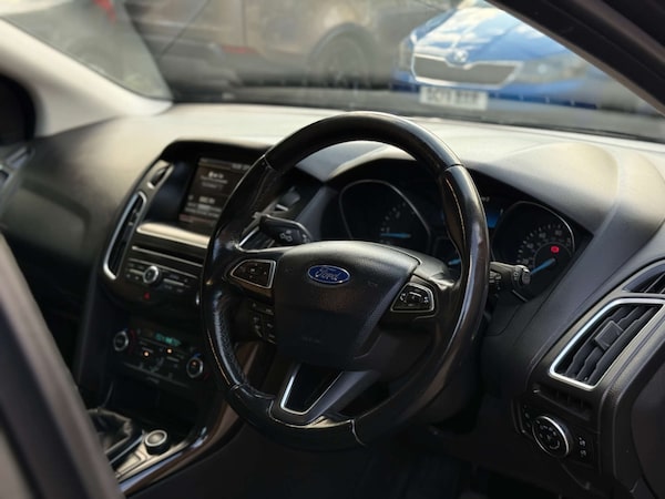Used Ford Focus 2014 for sale - 75662066: Photo 2