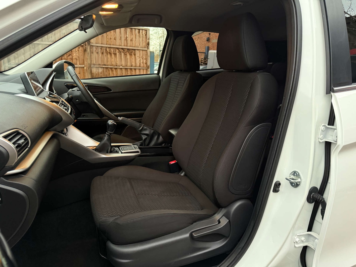 Used Mitsubishi Eclipse Cross 2018 for sale - 76611733: Photo 36