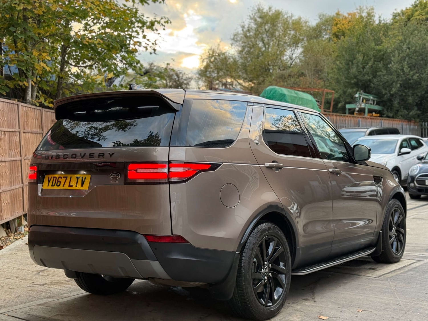 Used Land Rover Discovery 2017 for sale - 76601393: Photo 22