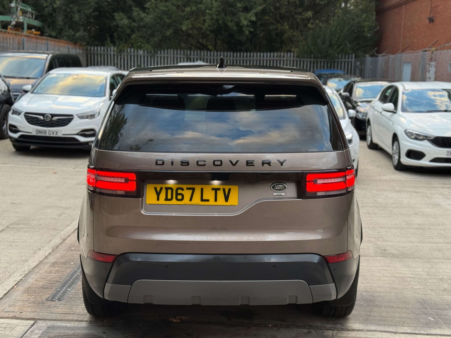 Used Land Rover Discovery 2017 for sale - 76601393: Photo 29