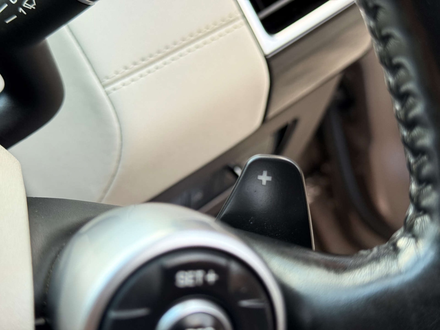 Used Land Rover Discovery 2017 for sale - 76601393: Photo 45