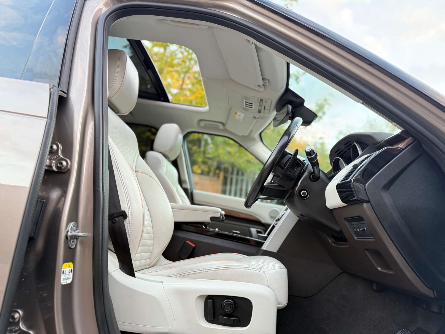 Used Land Rover Discovery 2017 for sale - 76601393: Photo 86