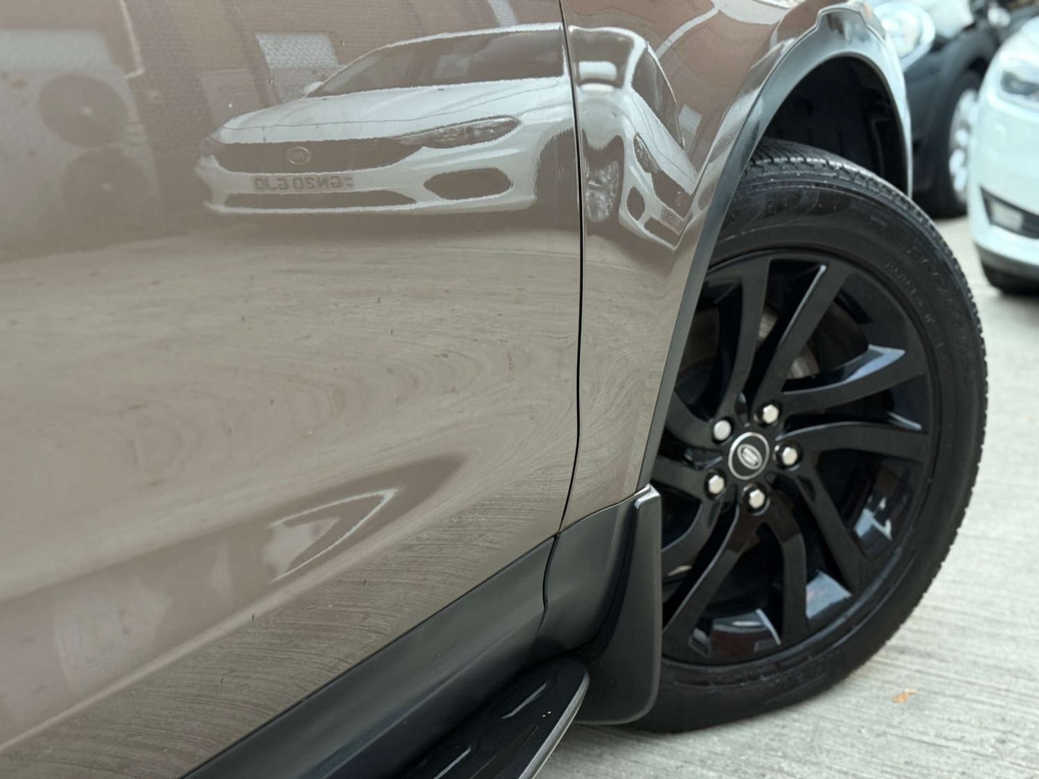 Used Land Rover Discovery 2017 for sale - 76601393: Photo 94