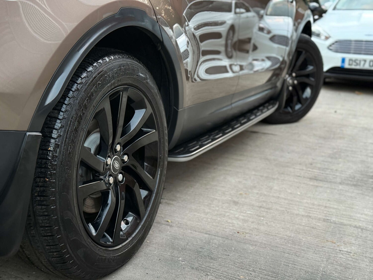 Used Land Rover Discovery 2017 for sale - 76601393: Photo 95