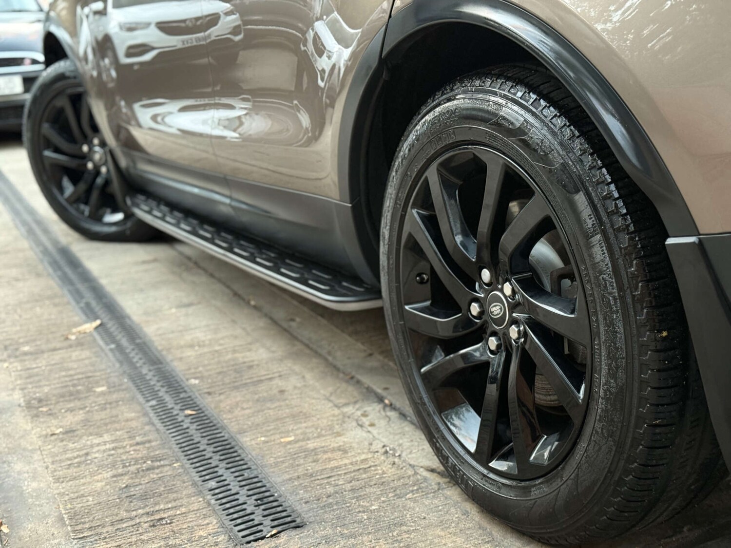 Used Land Rover Discovery 2017 for sale - 76601393: Photo 96