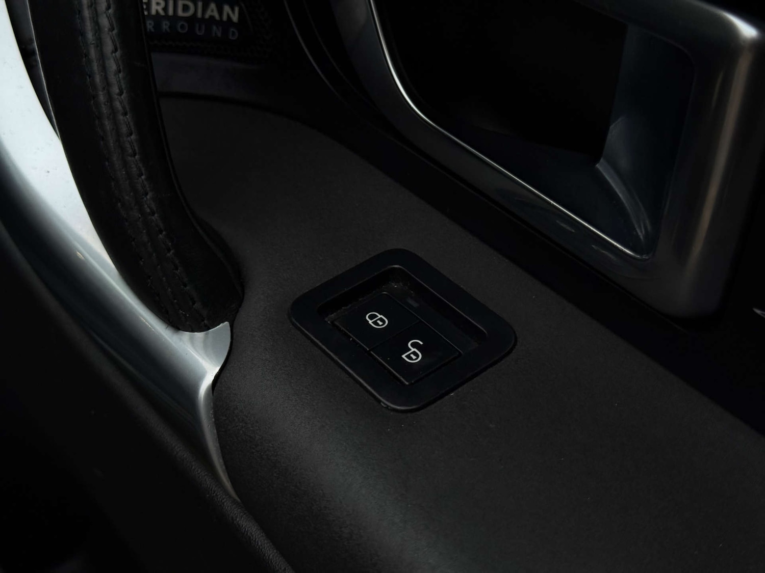 Used Land Rover Discovery Sport 2017 for sale - 76711699: Photo 24