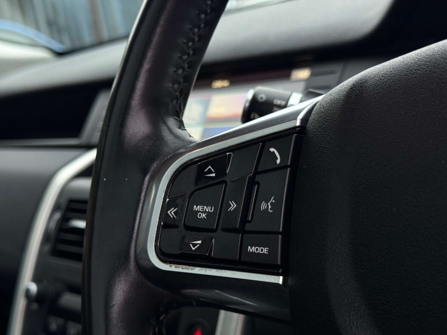 Used Land Rover Discovery Sport 2017 for sale - 76711699: Photo 28