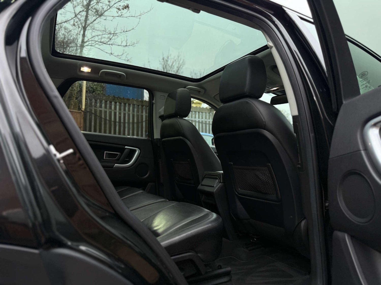 Used Land Rover Discovery Sport 2017 for sale - 76711699: Photo 3