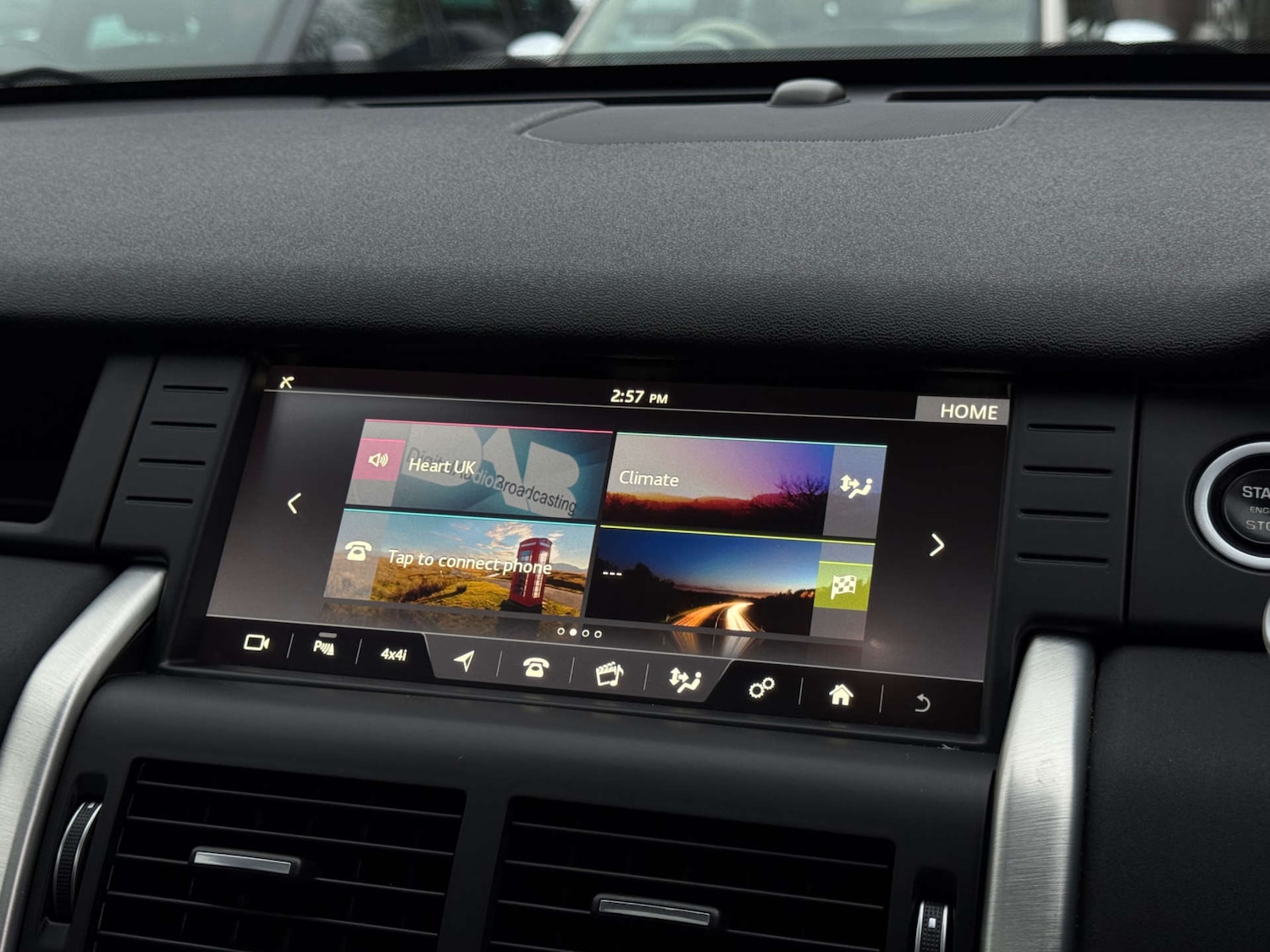 Used Land Rover Discovery Sport 2017 for sale - 76711699: Photo 33