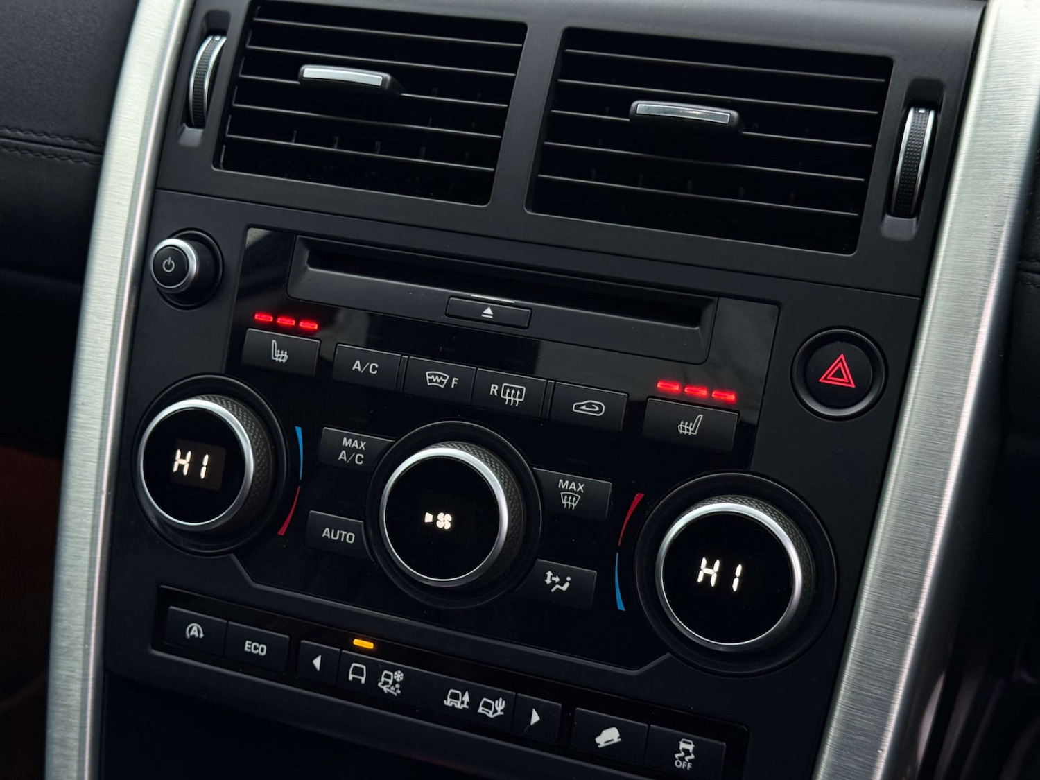 Used Land Rover Discovery Sport 2017 for sale - 76711699: Photo 39