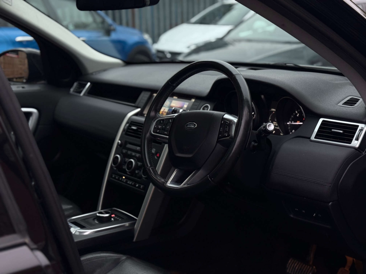 Used Land Rover Discovery Sport 2017 for sale - 76711699: Photo 4