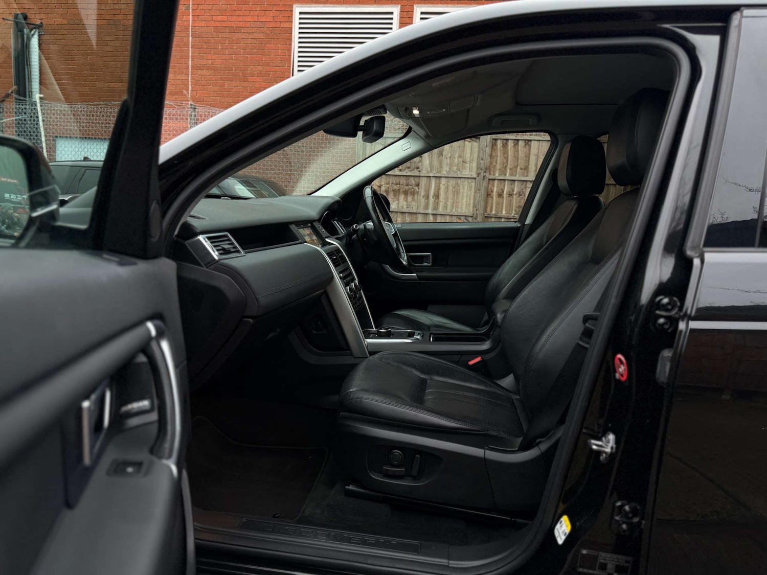 Used Land Rover Discovery Sport 2017 for sale - 76711699: Photo 59