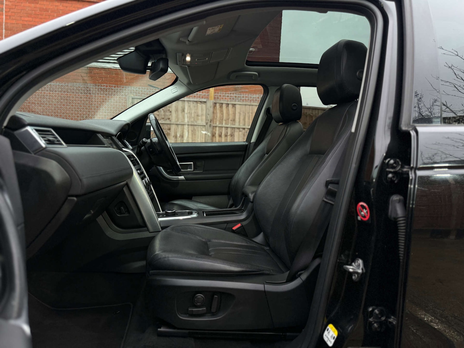 Used Land Rover Discovery Sport 2017 for sale - 76711699: Photo 64