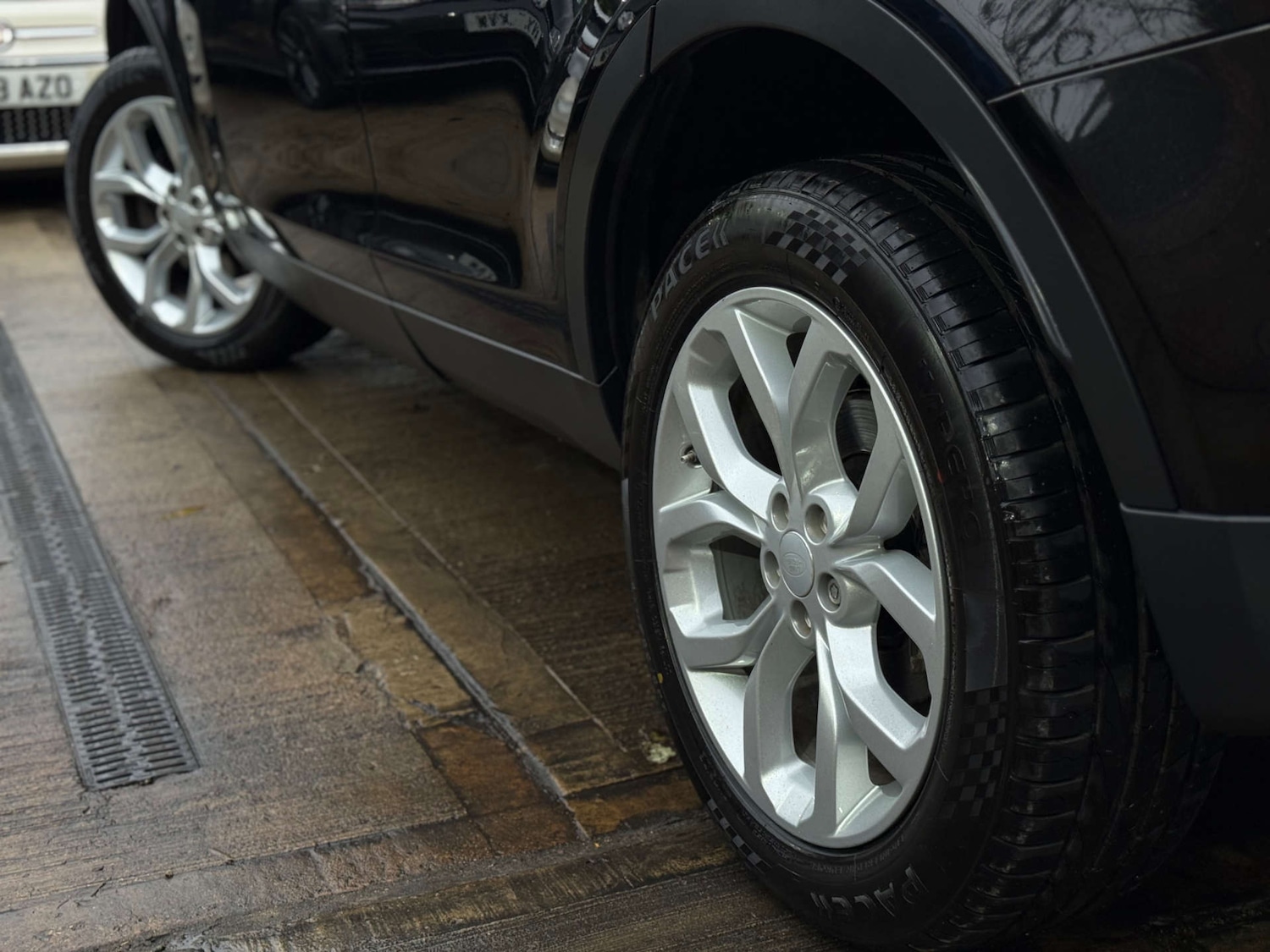 Used Land Rover Discovery Sport 2017 for sale - 76711699: Photo 68