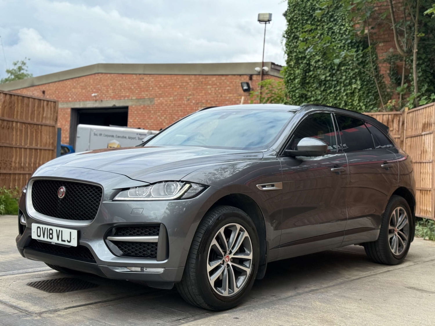 Used Jaguar F-Pace 2018 for sale - 77033678: Photo 14