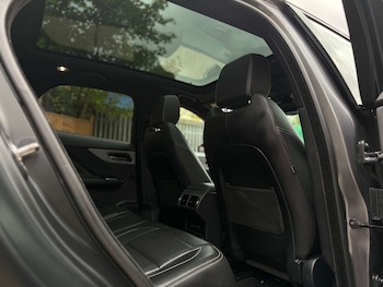 Used Jaguar F-Pace 2018 for sale - 77033678: Photo