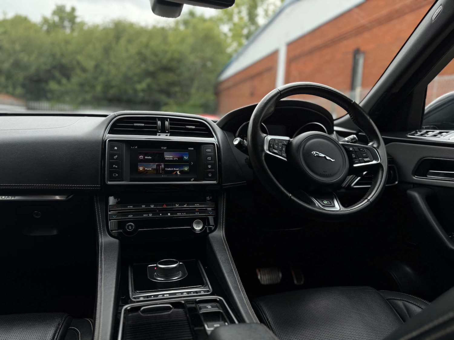 Used Jaguar F-Pace 2018 for sale - 77033678: Photo 65