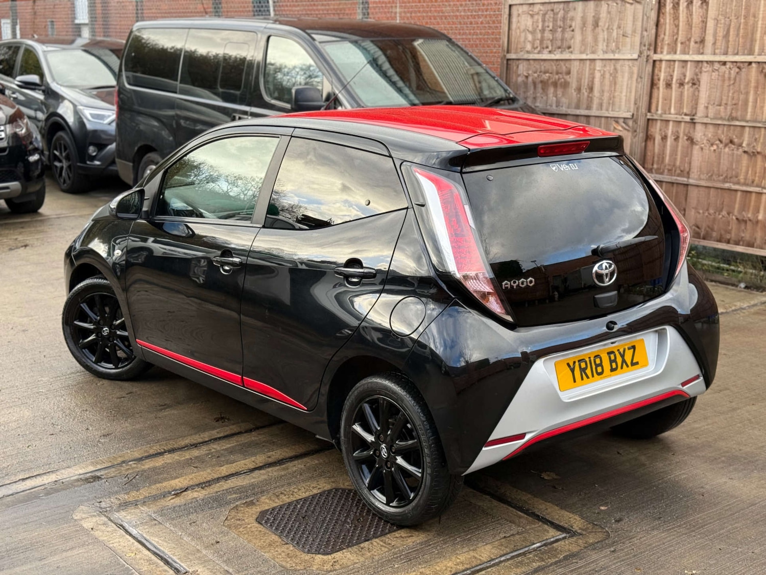 Used Toyota AYGO 2018 for sale - 76611732: Photo 12