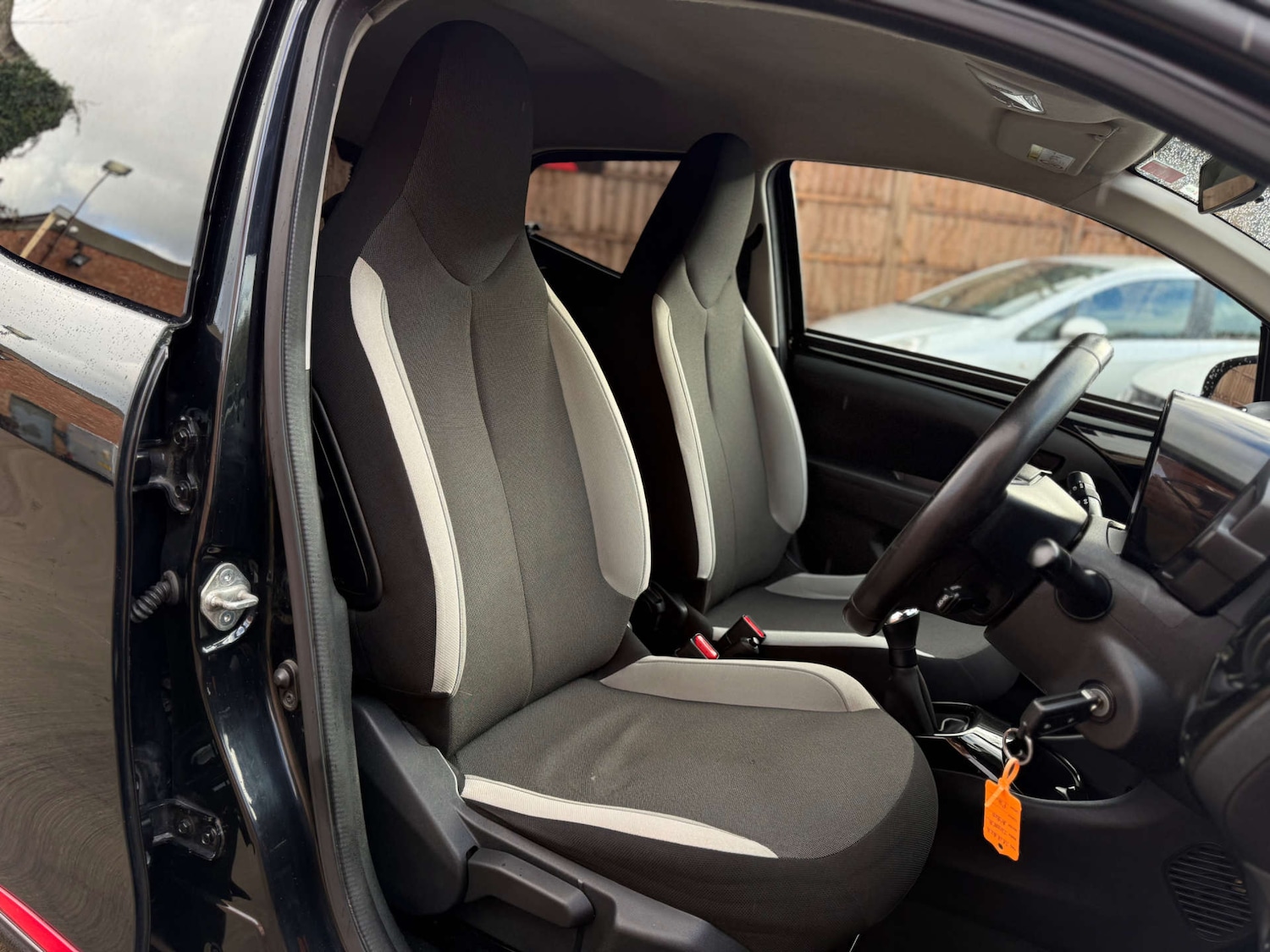 Used Toyota AYGO 2018 for sale - 76611732: Photo 30