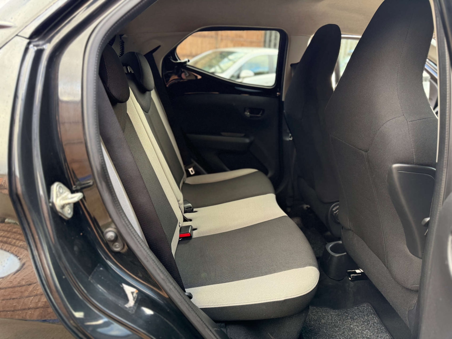 Used Toyota AYGO 2018 for sale - 76611732: Photo 31