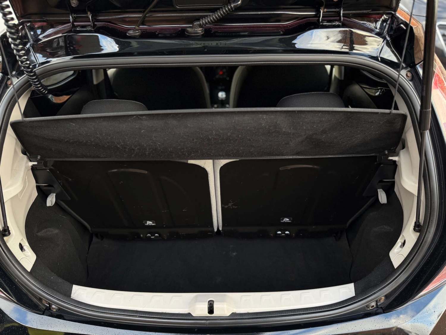 Used Toyota AYGO 2018 for sale - 76611732: Photo 37