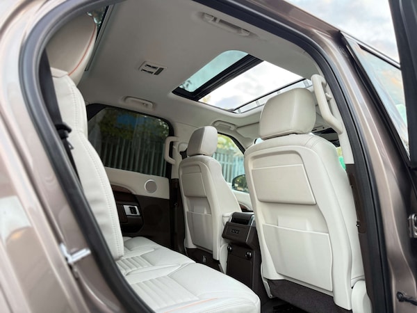 Used Land Rover Discovery 2017 for sale - 75016552: Photo 2