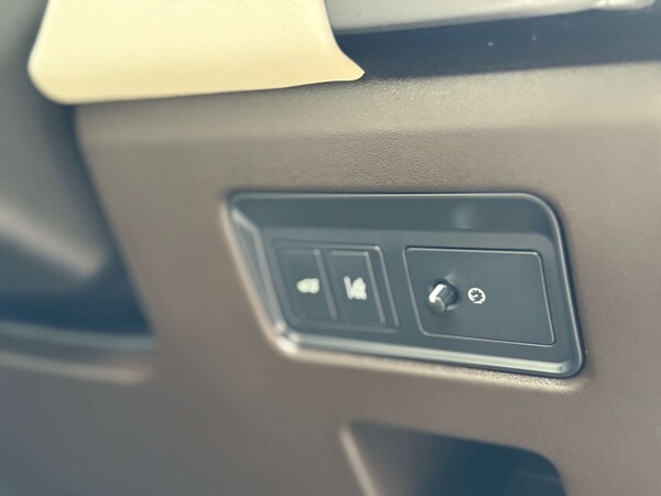 Used Land Rover Discovery 2017 for sale - 75016552: Photo 39
