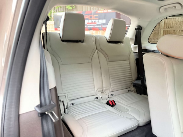 Used Land Rover Discovery 2017 for sale - 75016552: Photo 4